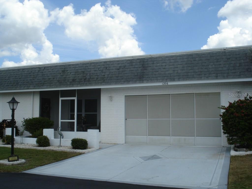 1206 Lakehouse Ct. #5, Sun City Center, FL 33573