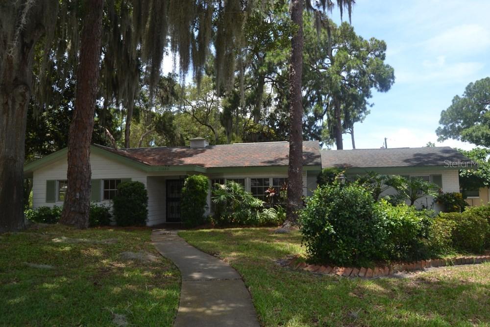 11600 Oakridge Ave., Seminole, FL 33772