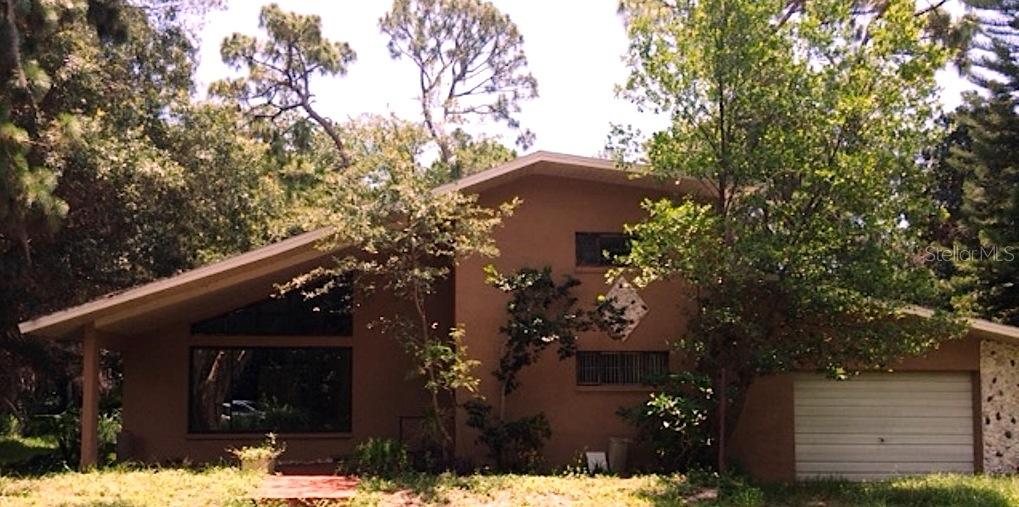 5201 55th St., St Petersburg, FL 33709