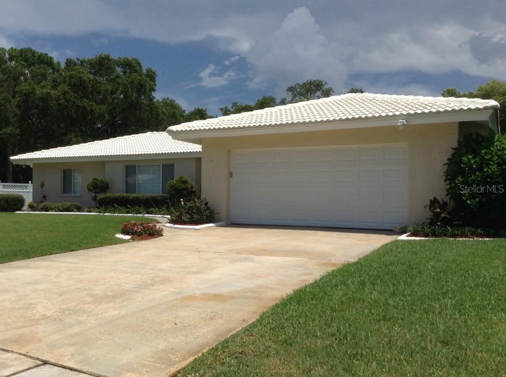 1542 Pennwood Cir., Clearwater, FL 33756