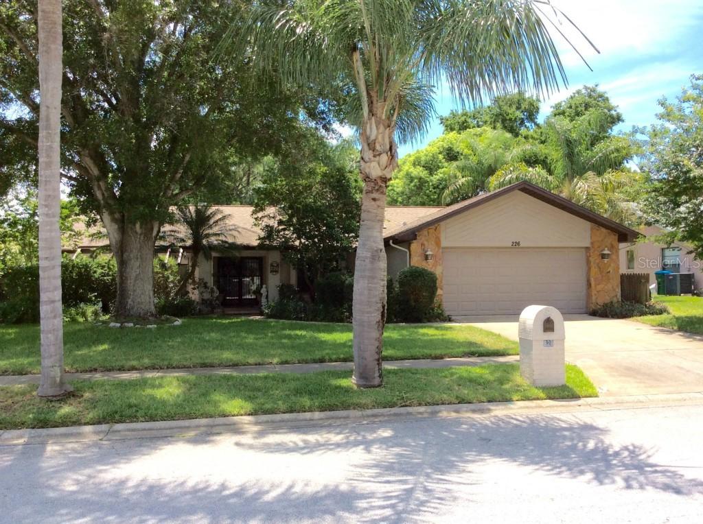 226 Allens Ridge Dr., Palm Harbor, FL 34683