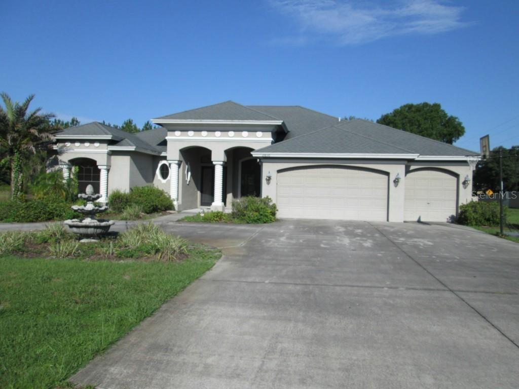 19630 Woodland Manor Pl., Lutz, FL 33549