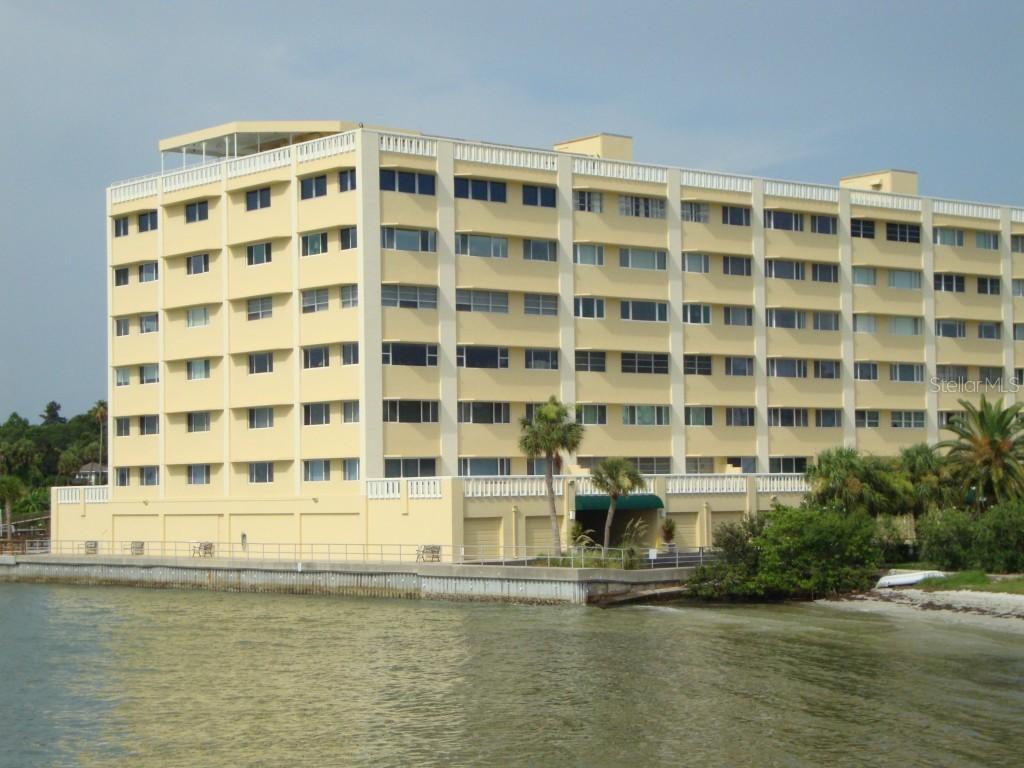 100 Bluff View Dr. #201C, Belleair Bluffs, FL 33770