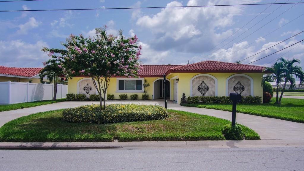 12105 5th St., Treasure Island, FL 33706