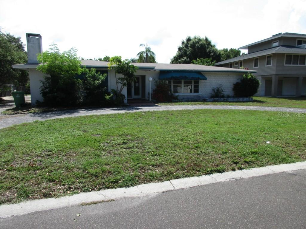 125 Carlyle Dr., Palm Harbor, FL 34683