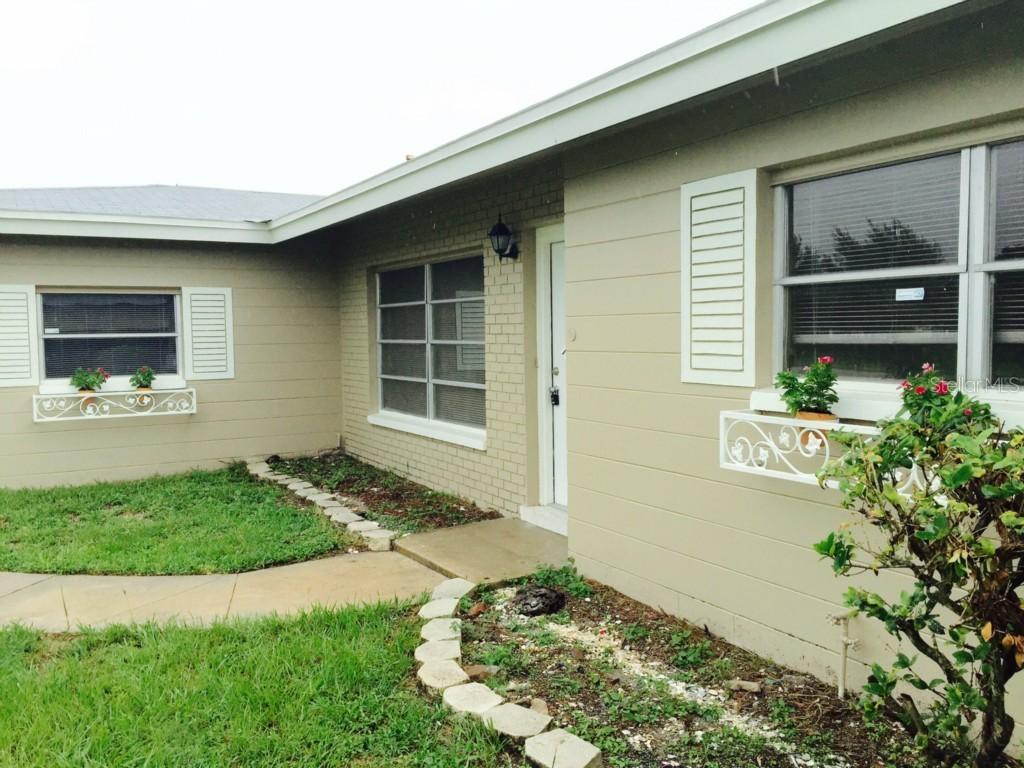 2563 Roy Hanna Dr., St Petersburg, FL 33712