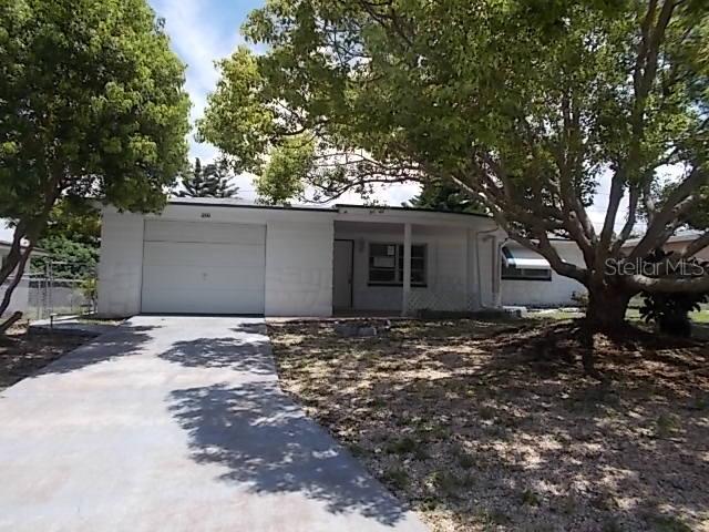 1522 Excalibur St., Holiday, FL 34690