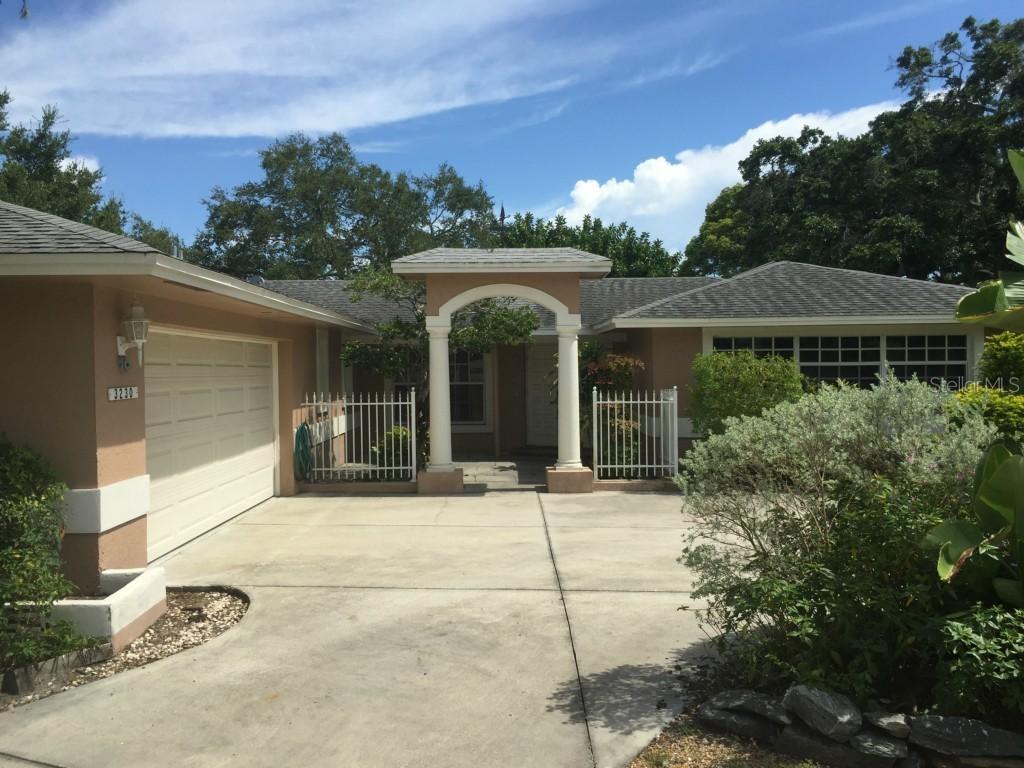 3230 Honeysuckle Rd., Largo, FL 33770