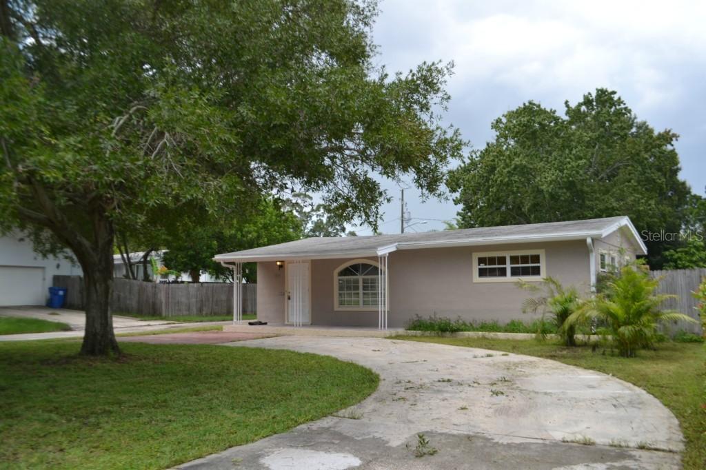 877 41st Ave., St Petersburg, FL 33703
