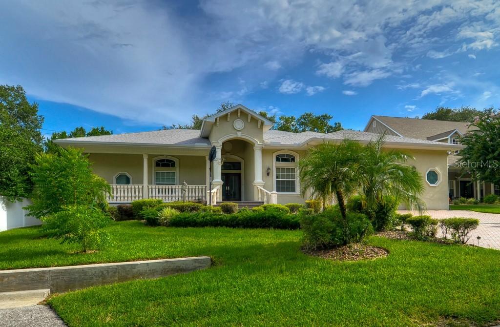8617 Oleander Dr., Temple Terrace, FL 33637
