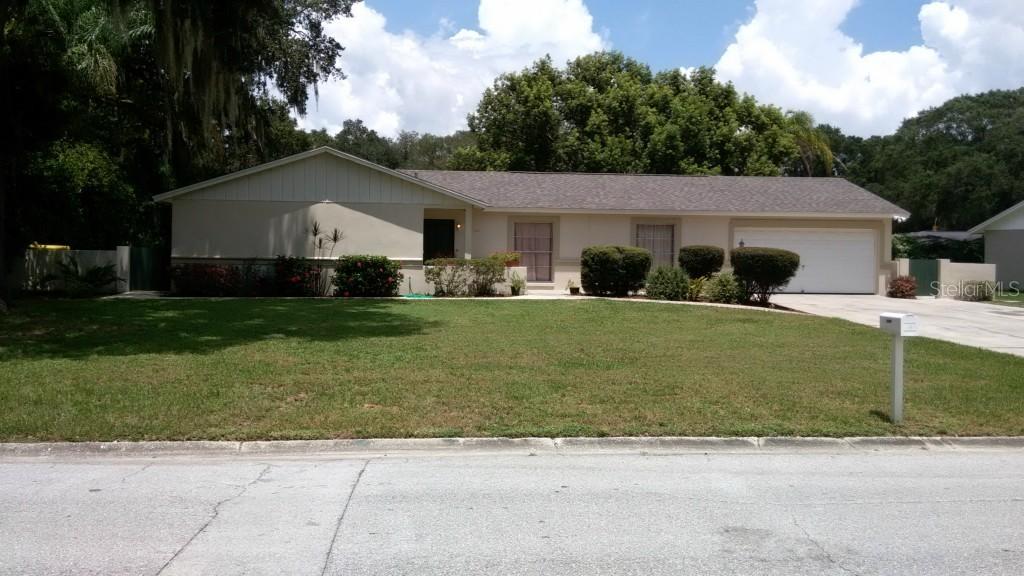 1118 Lady Elaine Dr., Valrico, FL 33594