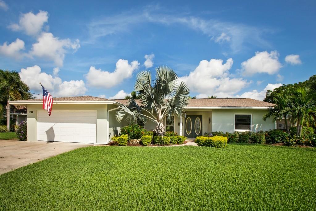 3900 13th Way, St Petersburg, FL 33703