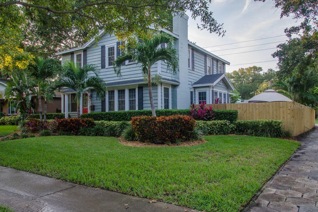 165 21st Ave., St Petersburg, FL 33704