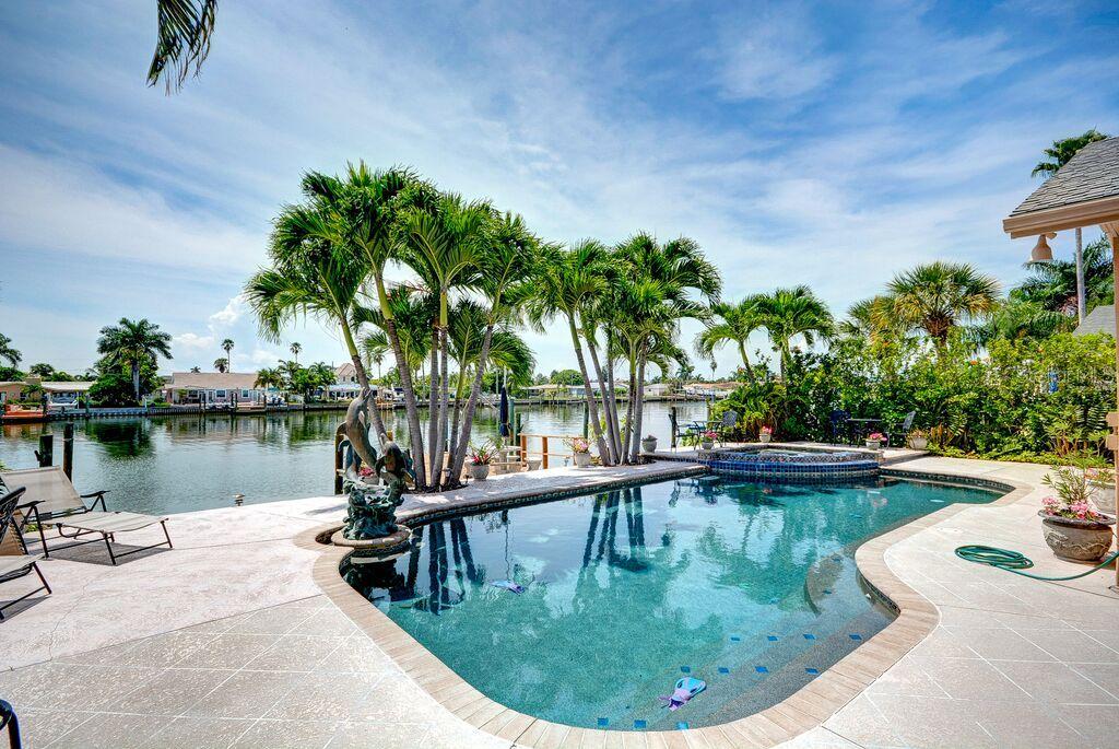 11280 5th St., Treasure Island, FL 33706