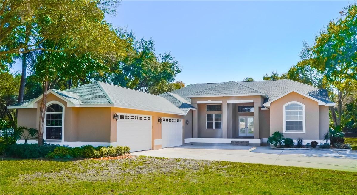 9740 90th Ave., Seminole, FL 33777