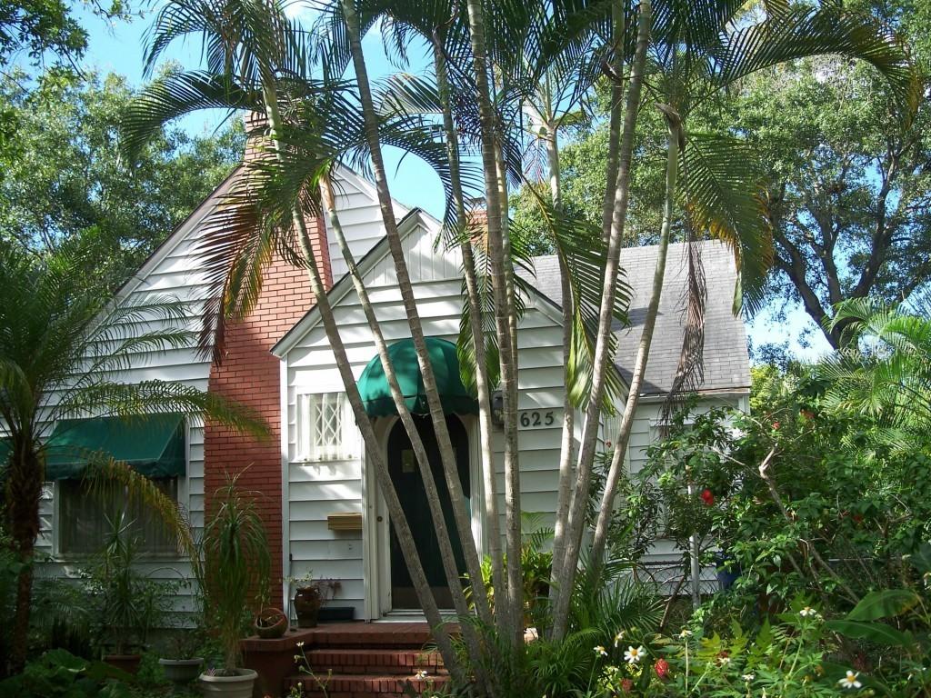 625 29th Ave., St Petersburg, FL 33704