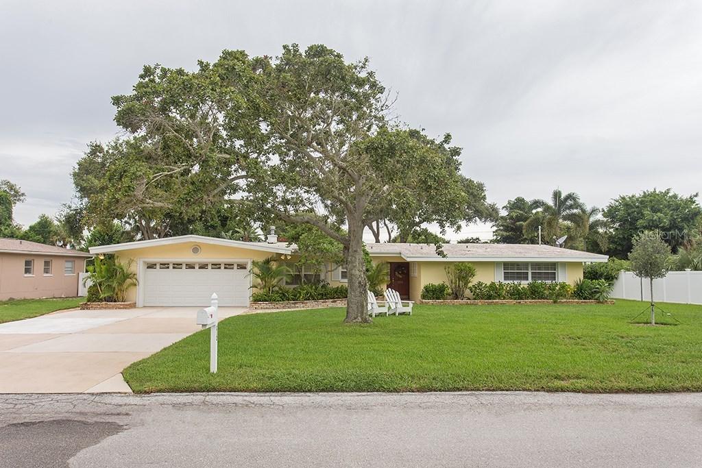 202 Live Oak Ln., Largo, FL 33770
