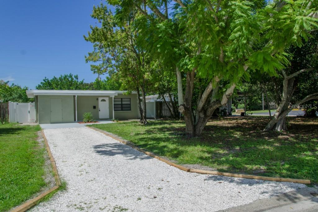 625 Gray St., St Petersburg, FL 33707