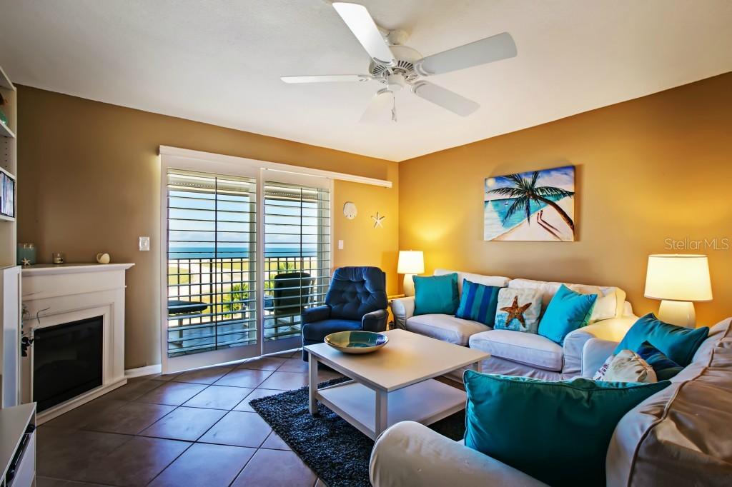 11000 Gulf Blvd. #401, Treasure Island, FL 33706