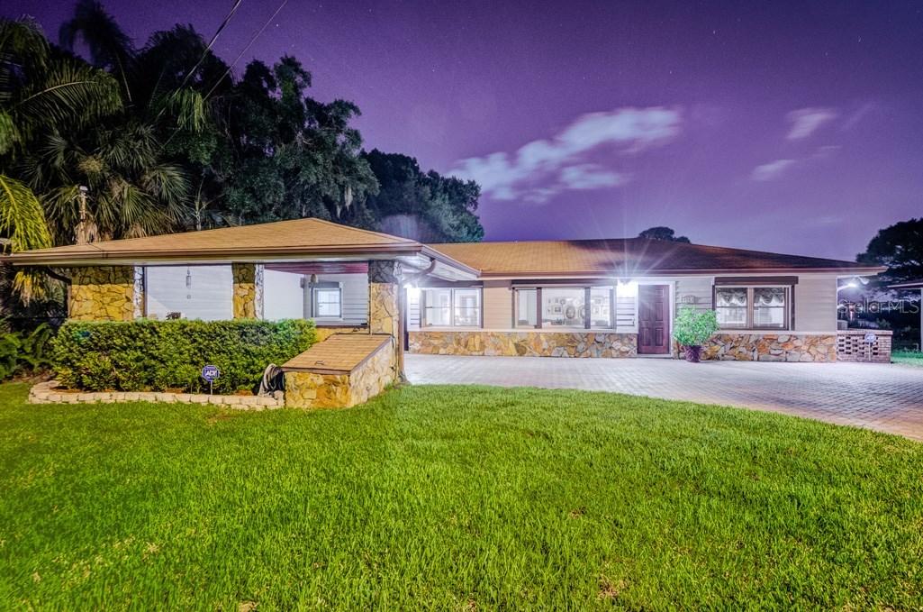 758 Bayshore Dr., Tarpon Springs, FL 34689