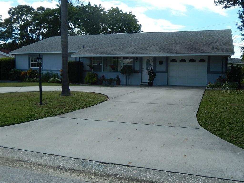 1500 Devonshire Dr., St Petersburg, FL 33710