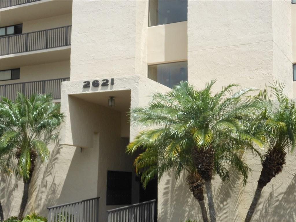 2621 Cove Cay Dr. #401, Clearwater, FL 33760