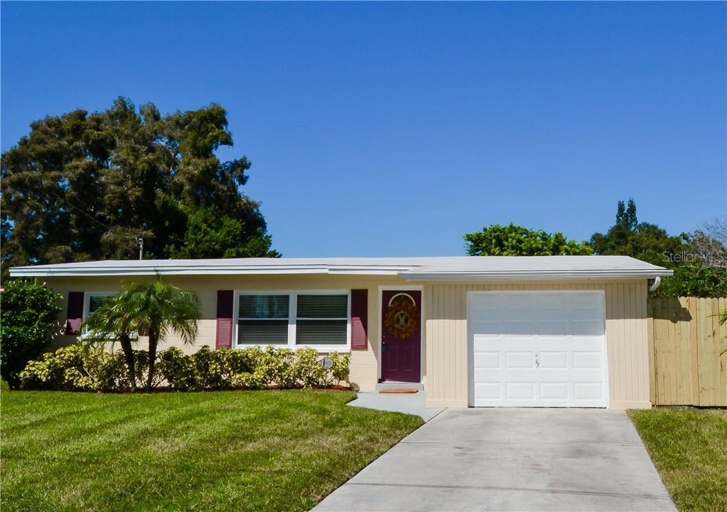 11125 Navajo Dr., Seminole, FL 33708