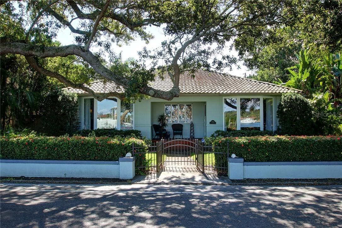 1926 Coffee Pot Blvd., St Petersburg, FL 33704