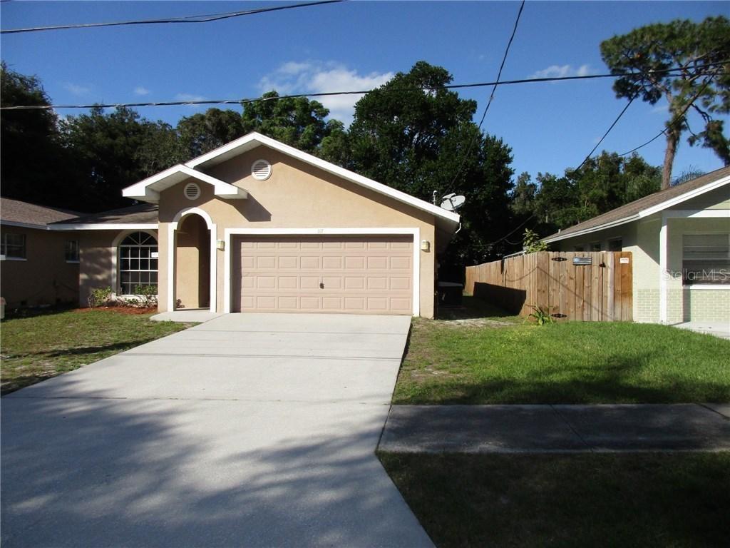1117 E Oakwood St., Tarpon Springs, FL 34689