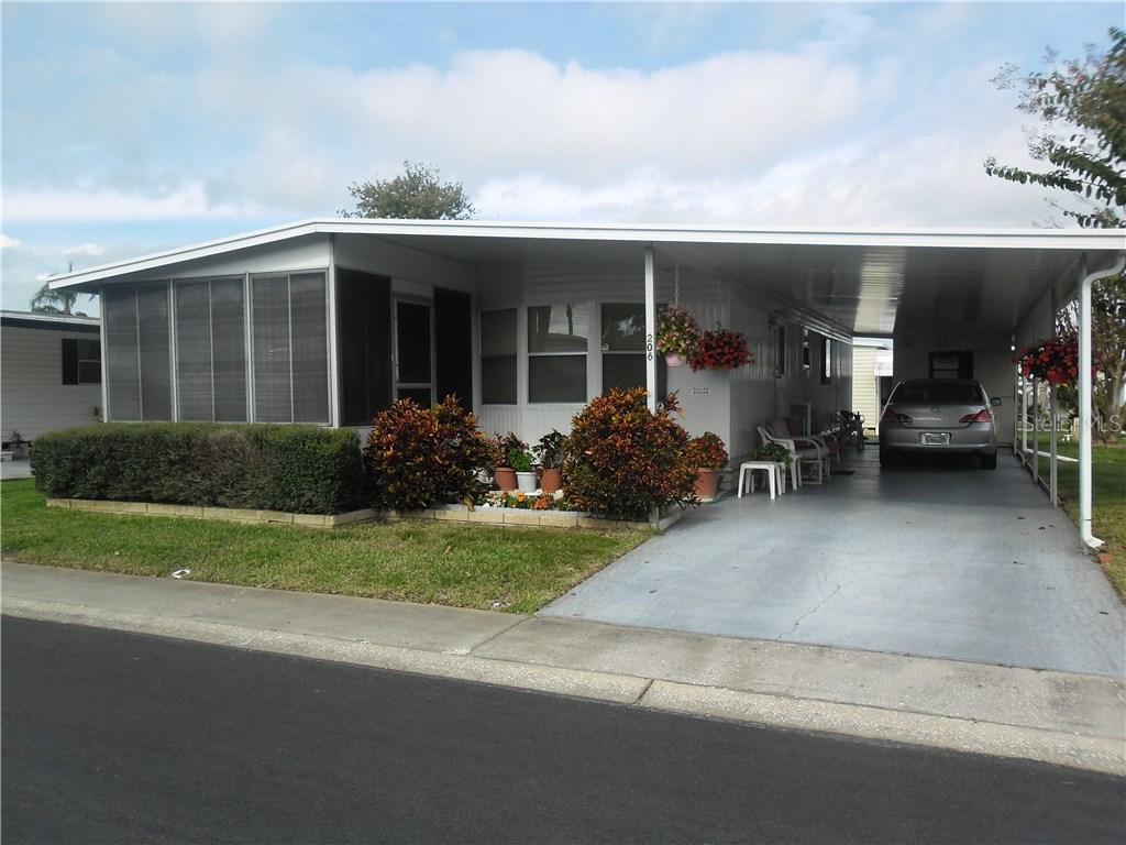 206 Red Maple Dr., Palm Harbor, FL 34684