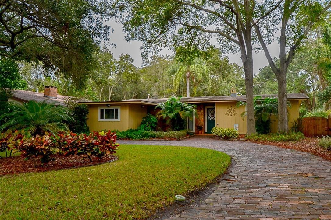 1227 Jungle Ave., St Petersburg, FL 33710