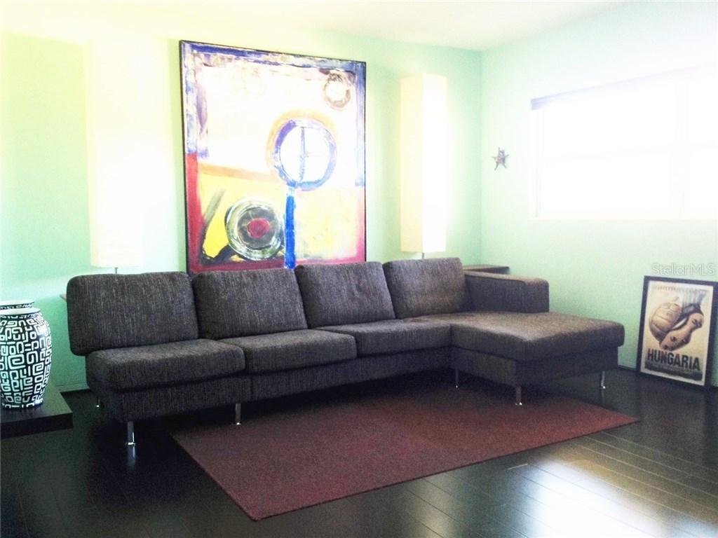 5924 5th Ave. #10, St Petersburg, FL 33710