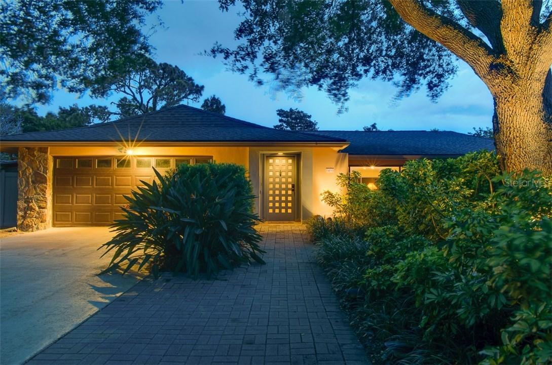 1498 Serene Way, St Petersburg, FL 33705