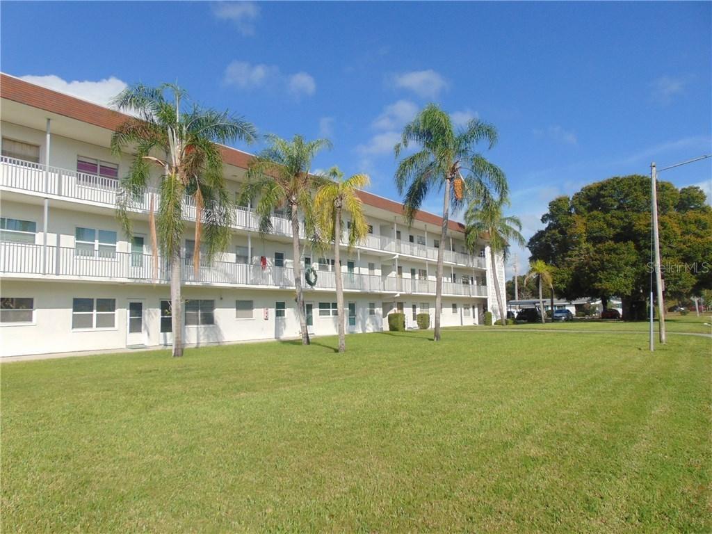 5725 12th Ave. #106D, St Petersburg, FL 33710