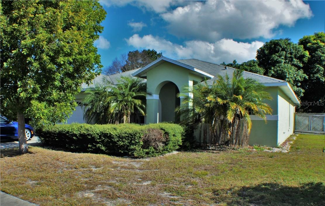 1344 Hillside Dr., Tarpon Springs, FL 34689
