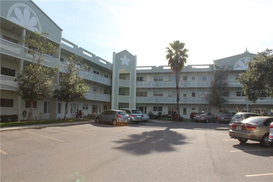 2257 World Parkway Blvd. #67, Clearwater, FL 33763