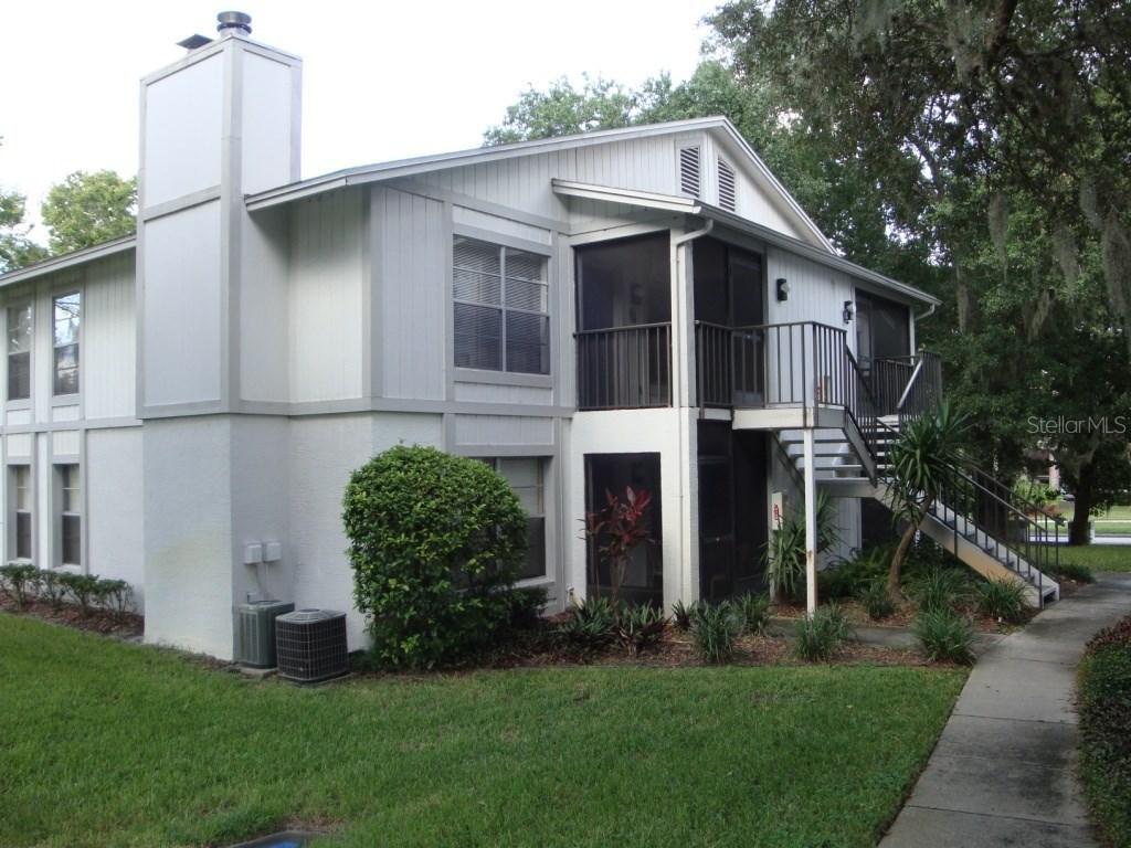 3595 Whispering Oaks Ln. #64, Palm Harbor, FL 34684