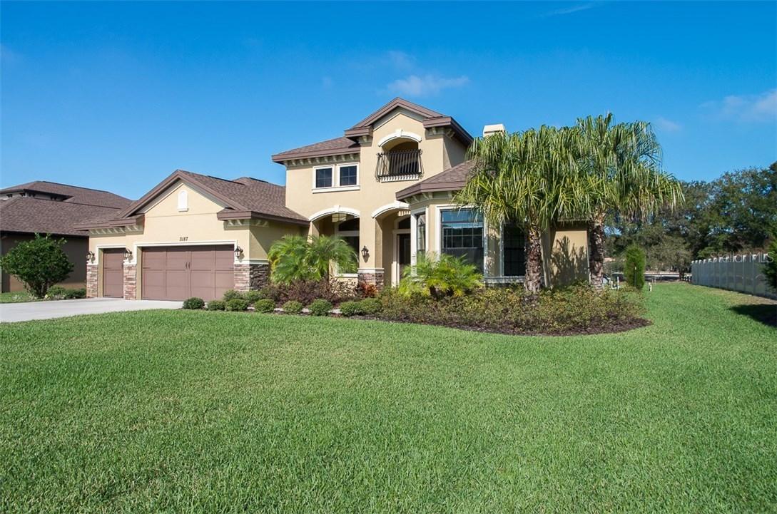 3187 Foxwood Ln., Tarpon Springs, FL 34688