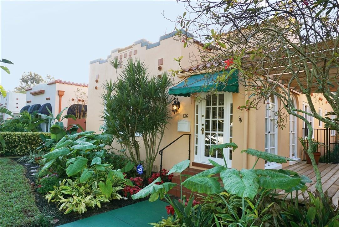 136 19th Ave., St Petersburg, FL 33705