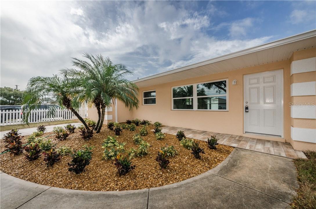 8996 108th St., Seminole, FL 33772