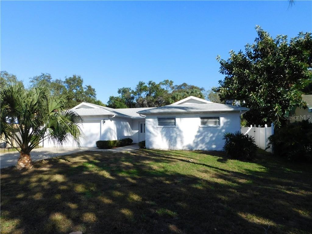 900 Peninsula Ave., Tarpon Springs, FL 34689