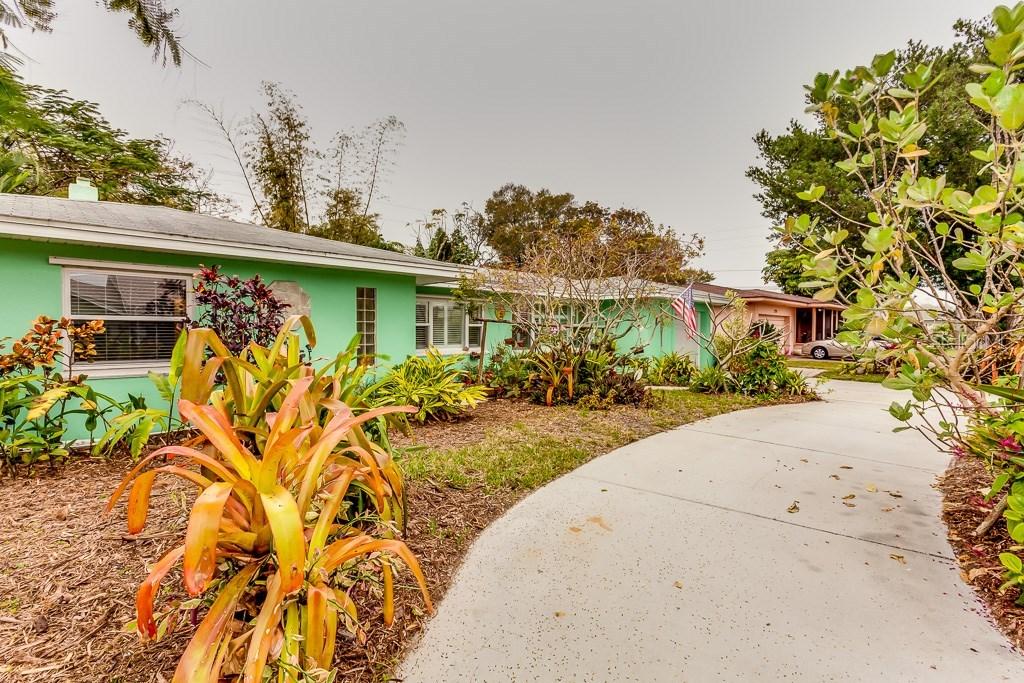 2209 Sunrise Dr., St Petersburg, FL 33705