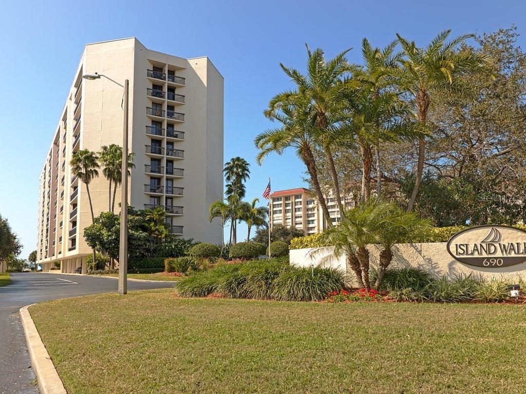 690 Island Way #1008, Clearwater Beach, FL 33767