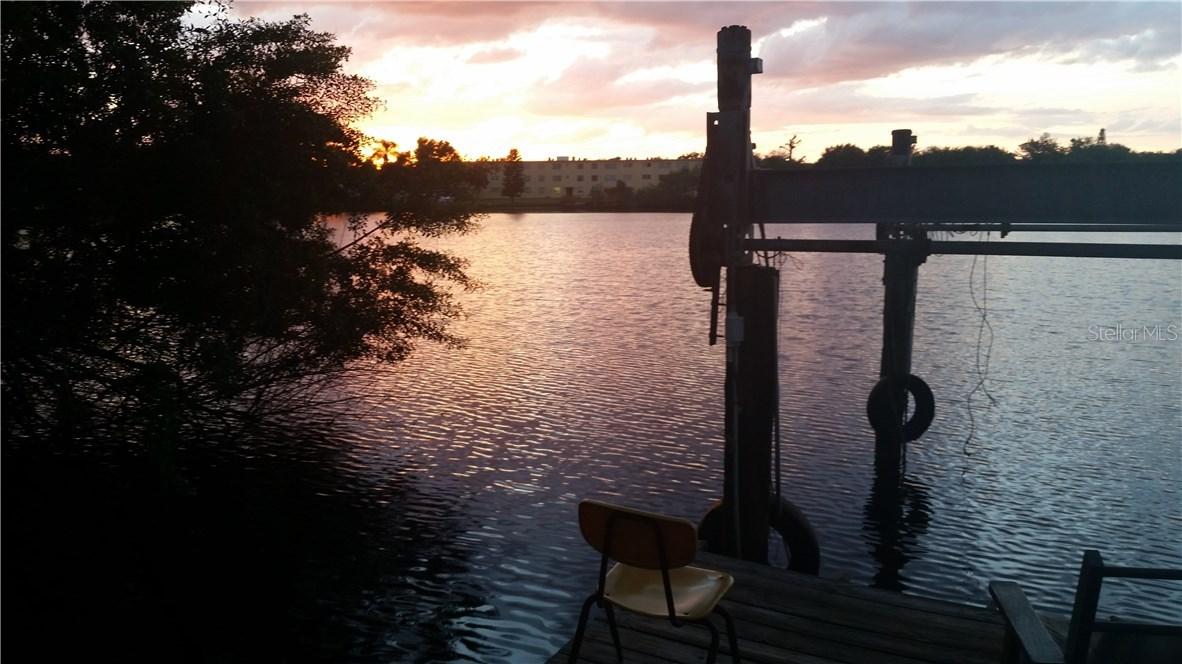 8744 Sunlit Cove Dr., St Petersburg, FL 33702