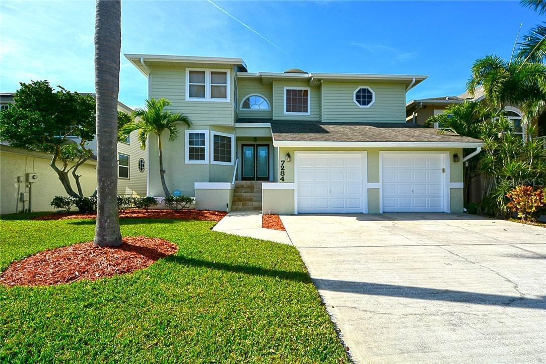 7284 Pebble Beach Ln., Seminole, FL 33777
