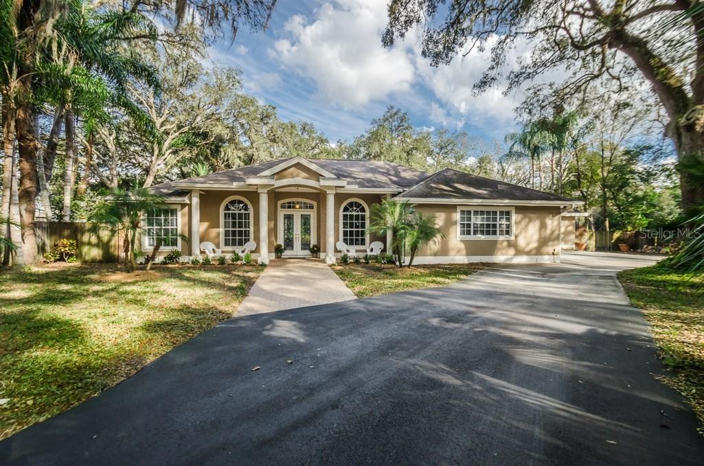 14703 N 37th St., Lutz, FL 33559