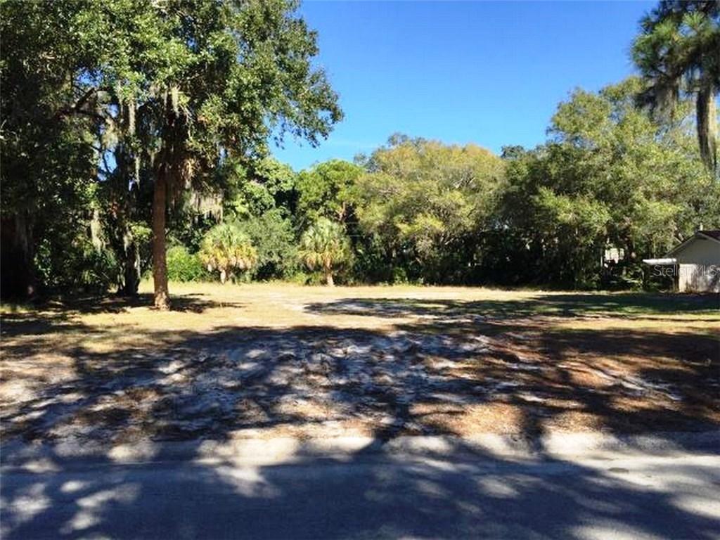 8127 Stimie Ave., St Petersburg, FL 33710