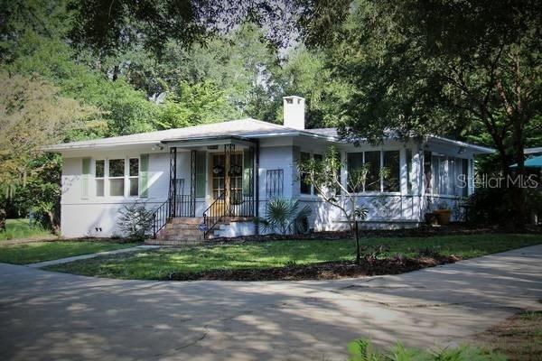 425 E Pennsylvania Ave., DeLand, FL 32724