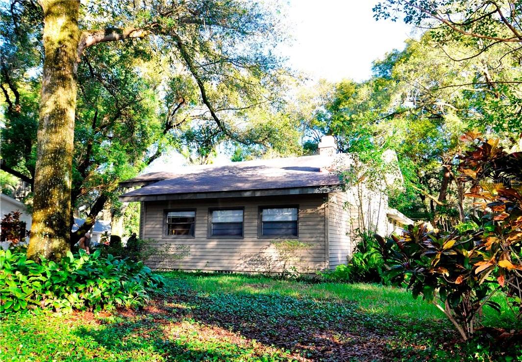 1025 42nd Ave., St Petersburg, FL 33703