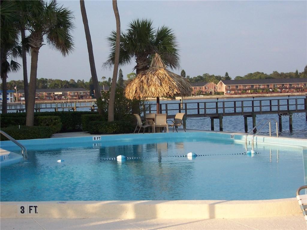 7200 Sunshine Skyway Ln. #16F, St Petersburg, FL 33711
